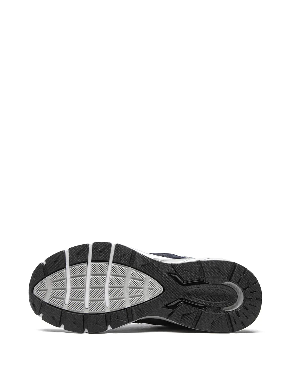 New Balance M990 outsole with traction tread pattern