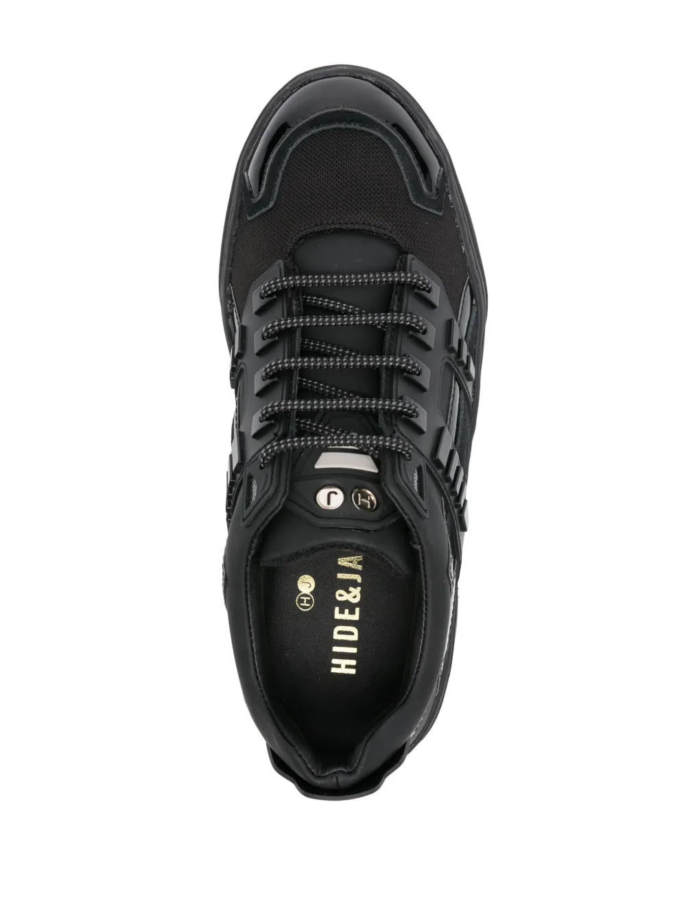 Hide&Jack Mini Silverstone black sneakers, close-up of laces and tongue branding