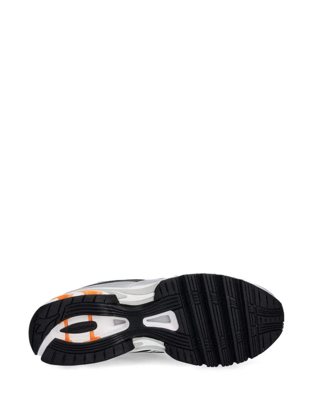 Diadora Mythos light grey sneakers, outsole tread with orange heel and black rubber