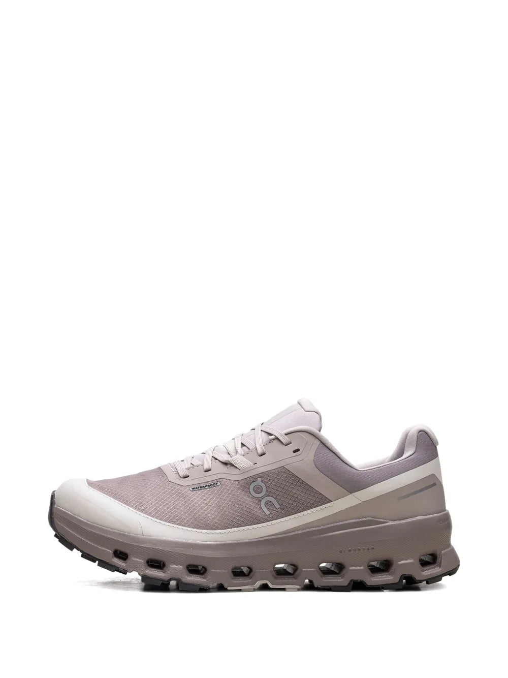 Waterproof running shoe in light grey, front three-quarter view with lace-up closure