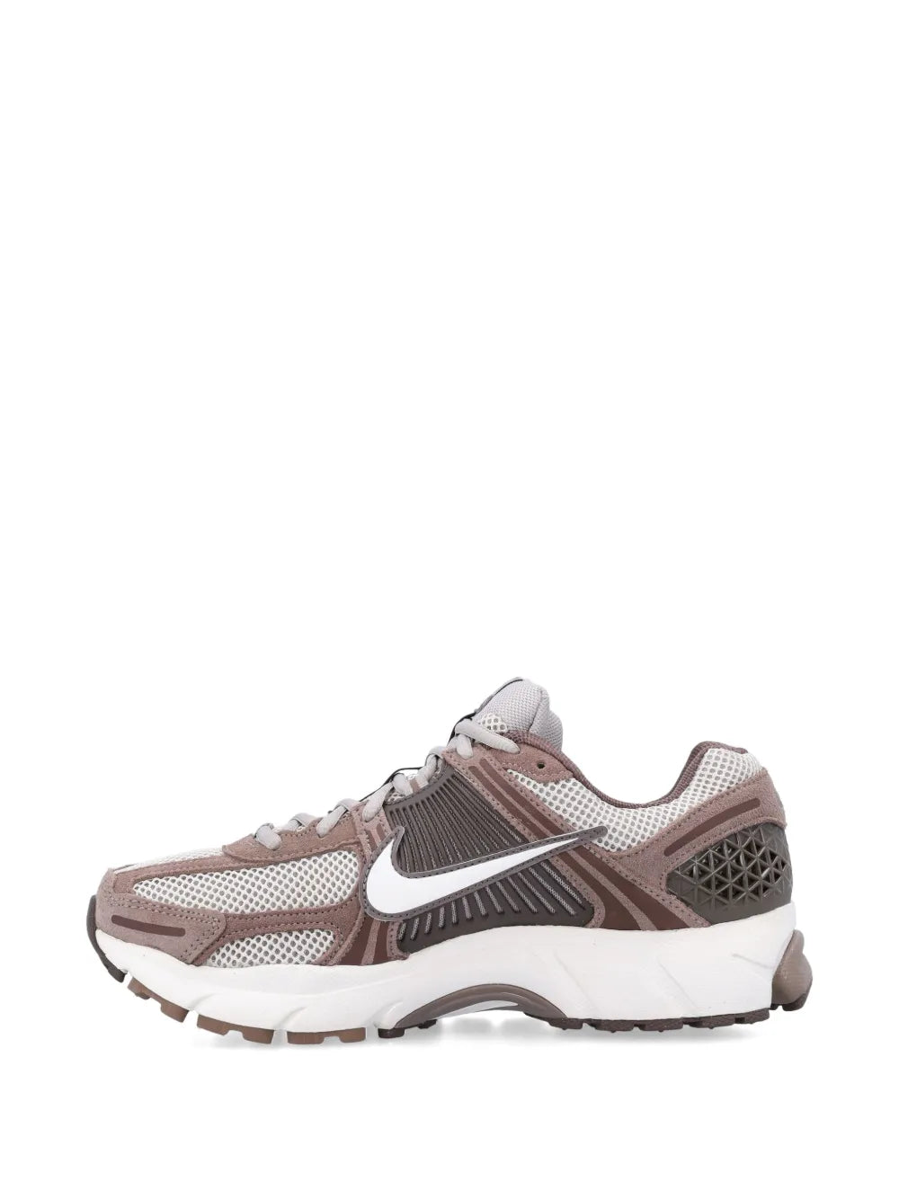 Nike Zoom Vomero 5 sneaker with mesh upper and white midsole, front 3/4 view