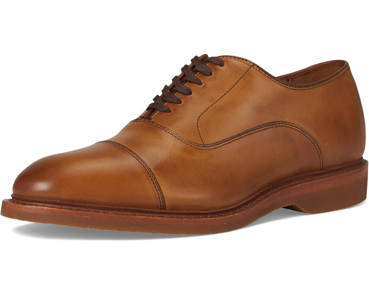 Men's walnut-brown leather lace-up oxford shoe, front three-quarter view