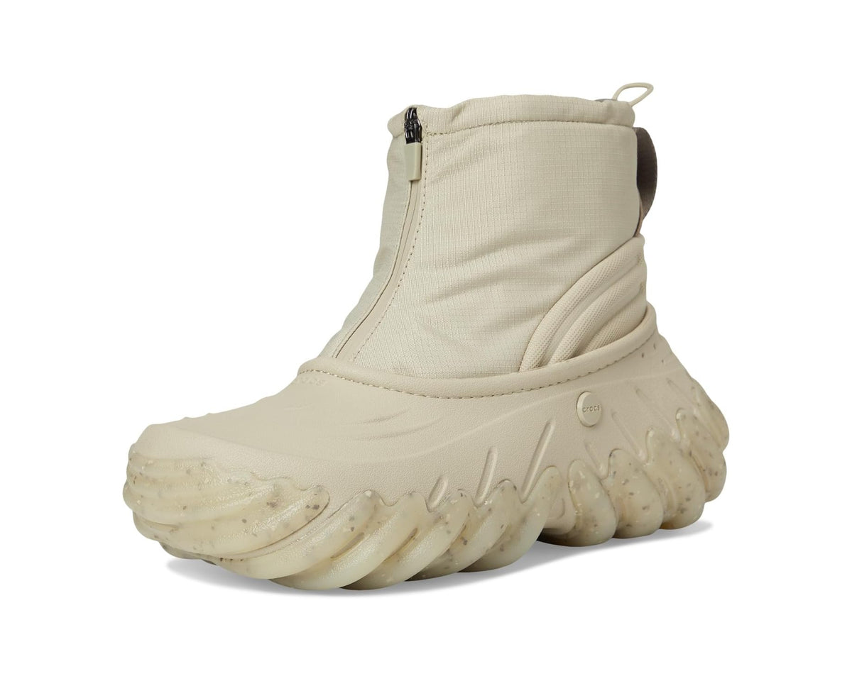 Unisex Echo boots in light beige with tall knit upper and thick traction sole