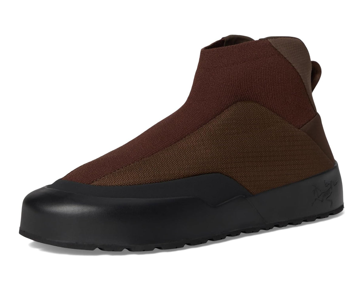 Angled view of men's insulated winter boots in carob and brown with black sole