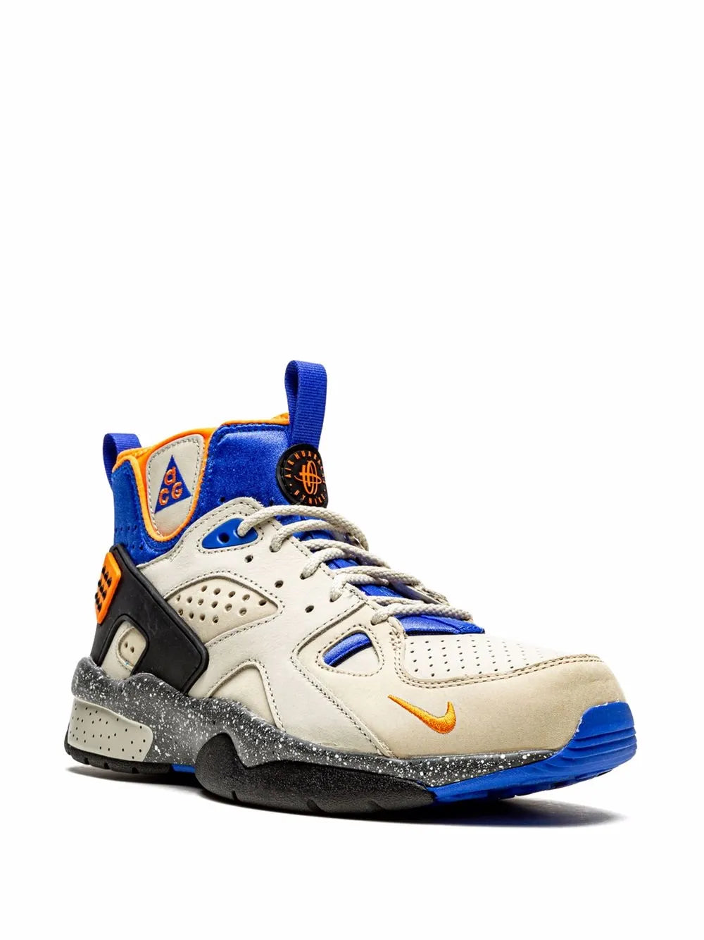 Cream low-top sneakers with blue laces, orange side details, black panel and chunky sole