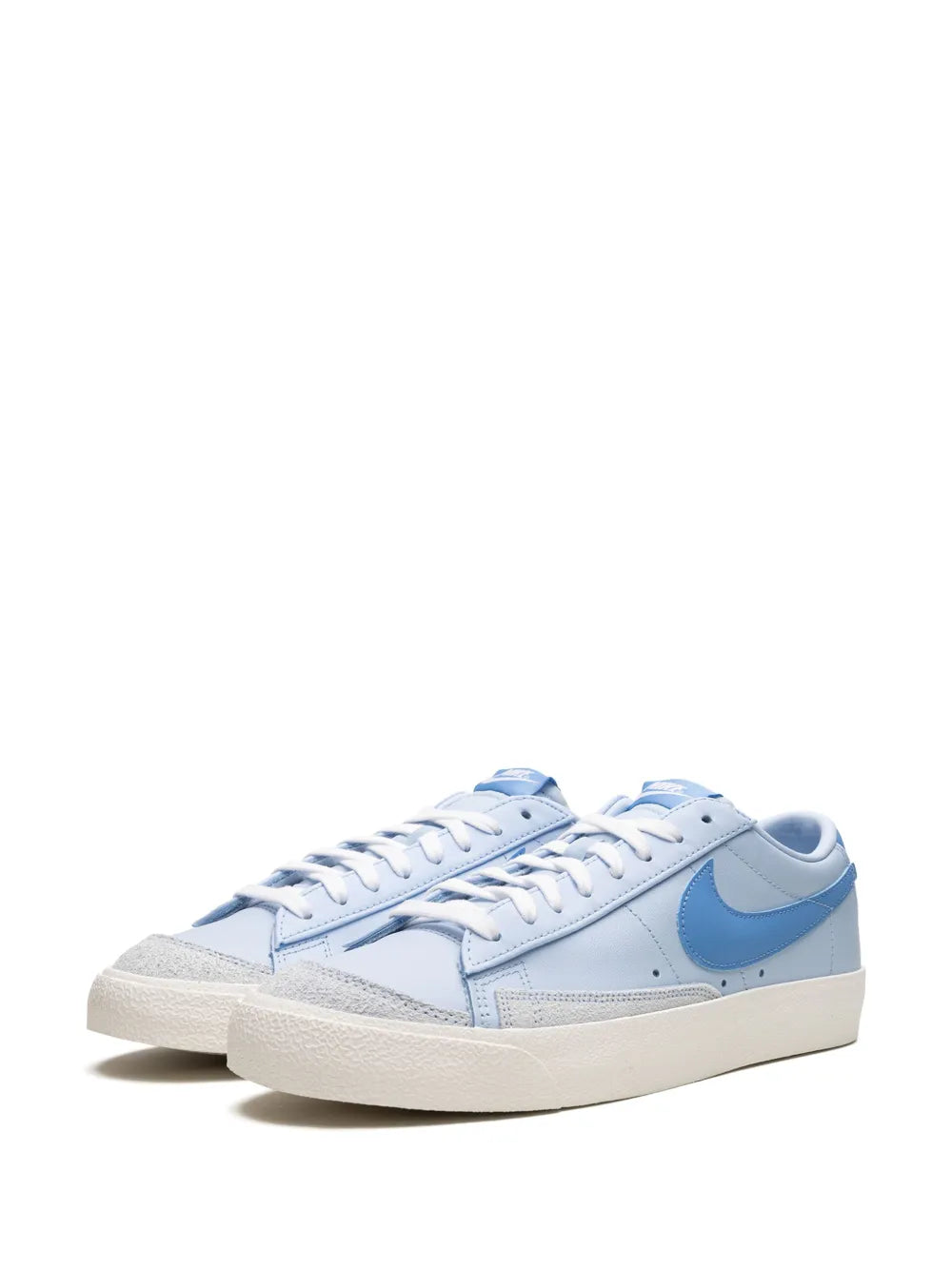 Nike Blazer Low '77 vintage sneakers, light blue front view, white laces, textured toe