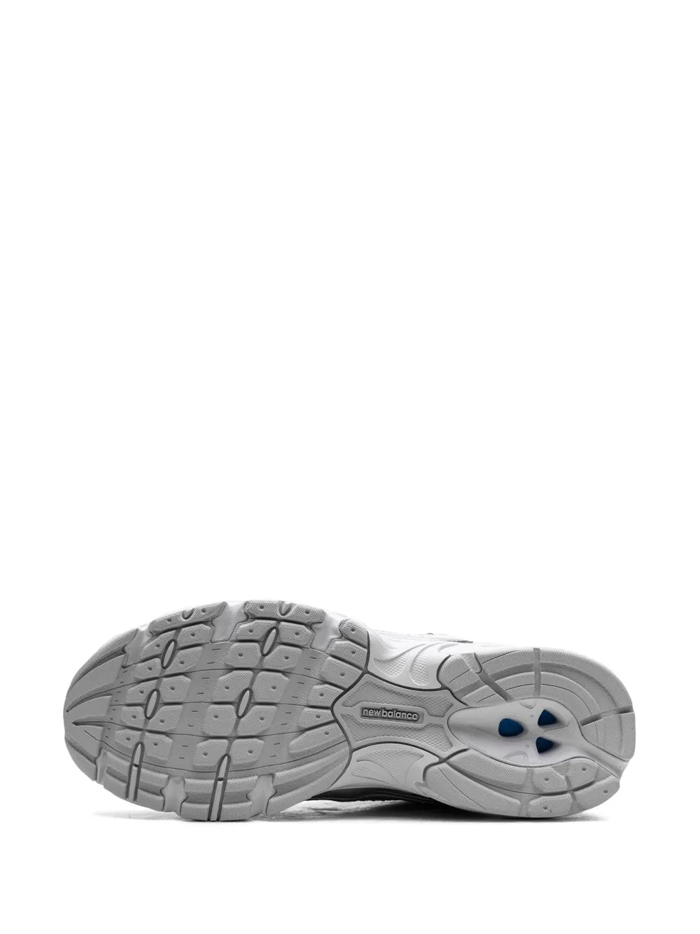 New Balance 530 sneaker outsole with molded tread, light gray rubber