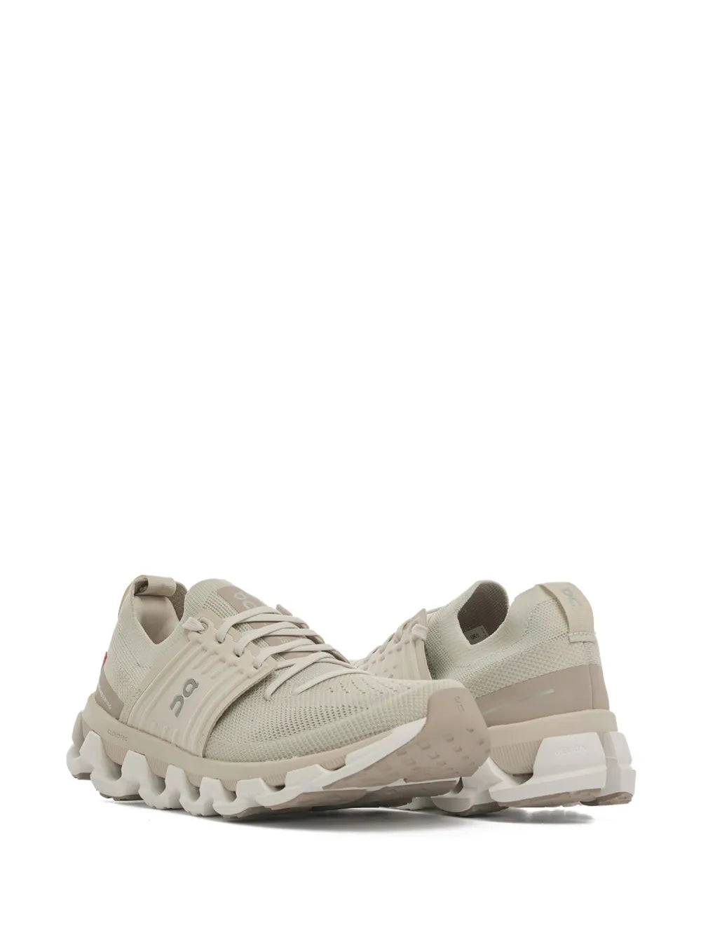 Beige lace-up running shoe, padded collar, CloudTec cushioning pods