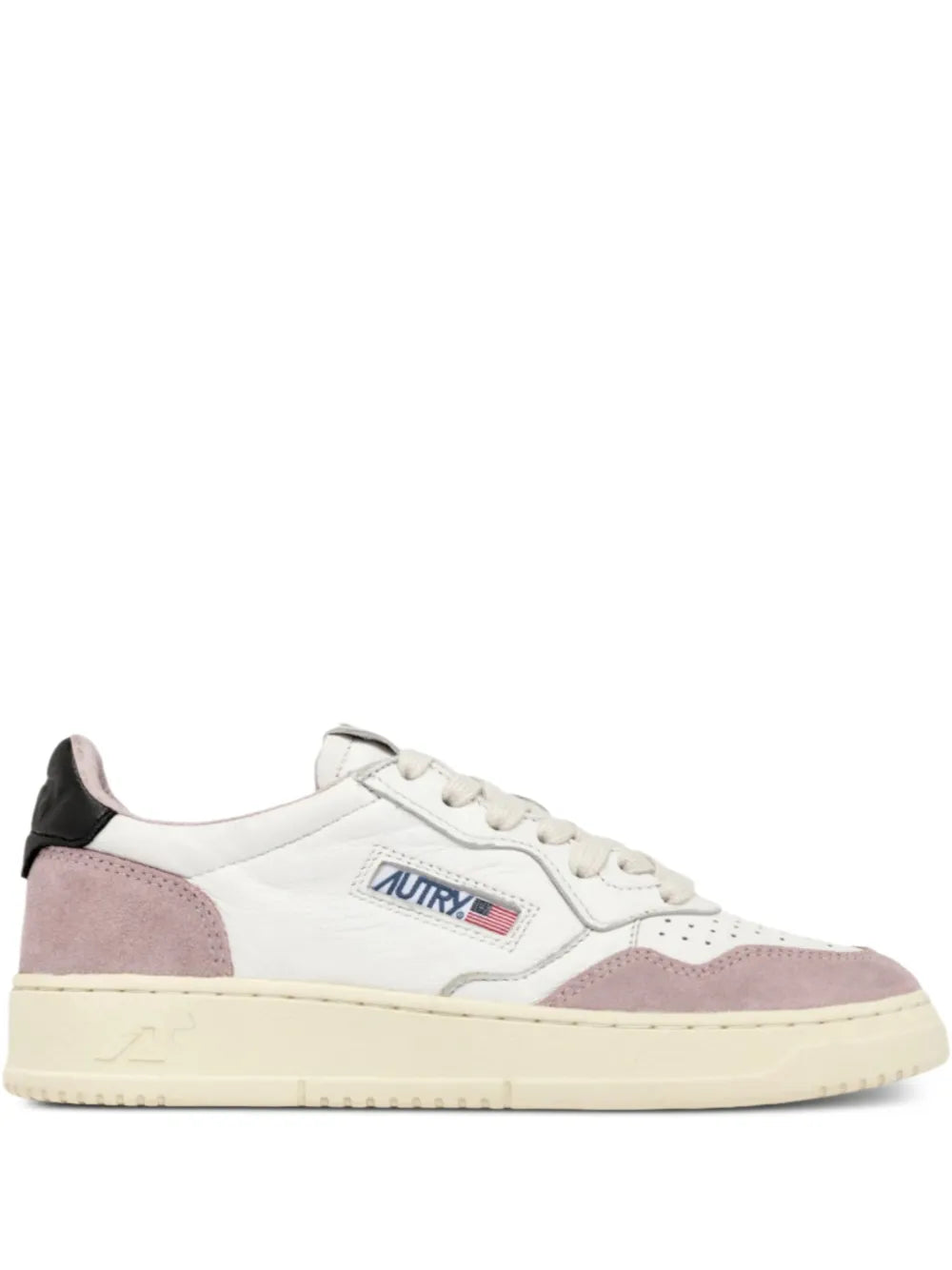 Low-top sneaker in white with mauve panels, lace-up, black heel tab