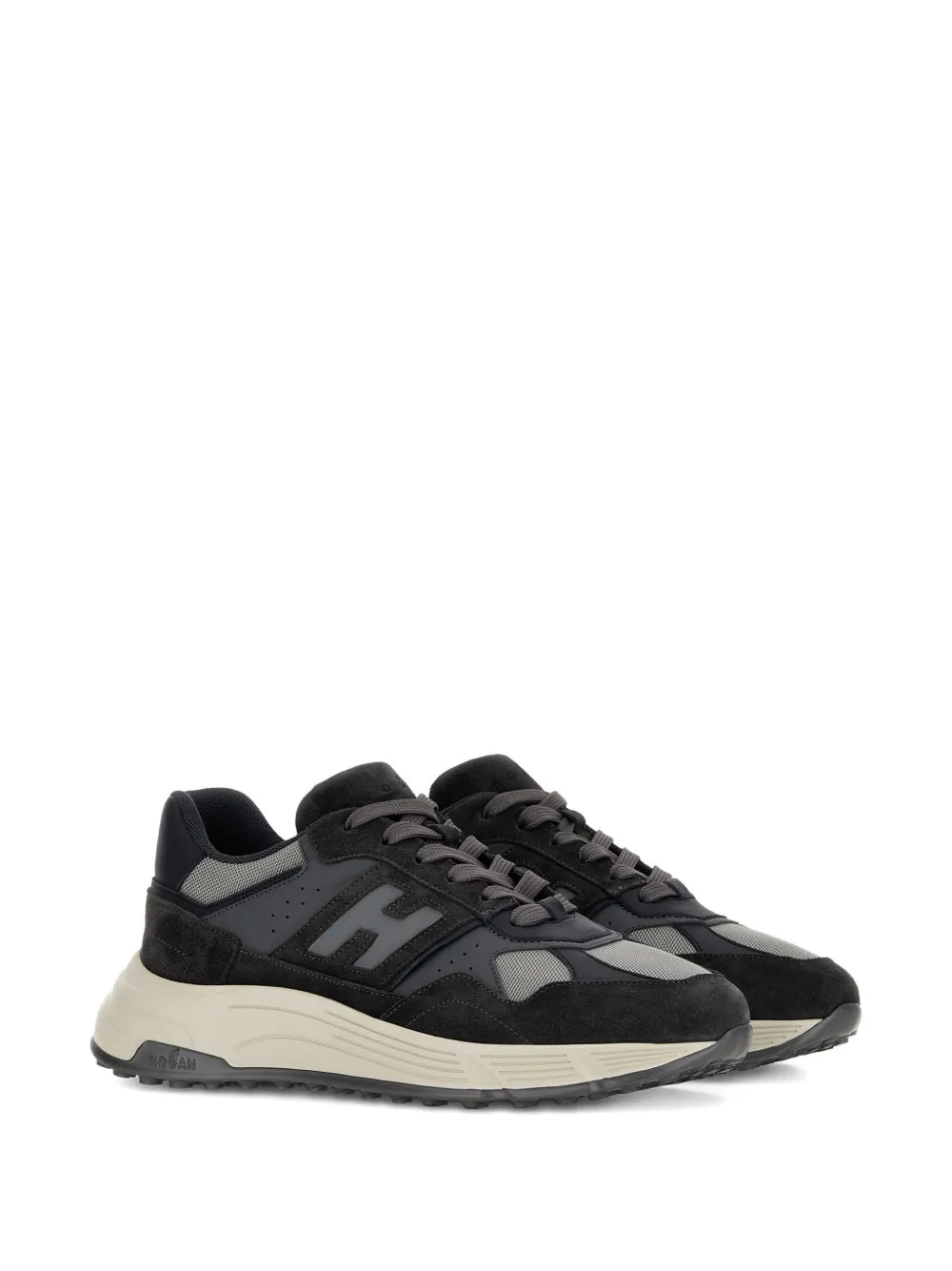 Low sneakers with black uppers, gray panels, H logo, and beige midsole