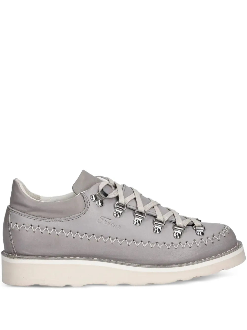 Grey lace-up sneaker with metal eyelets and zigzag side stitching, low profile sole