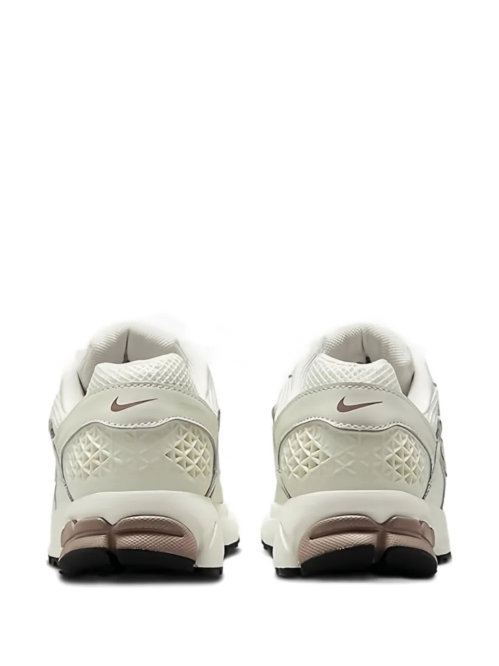 Nike Zoom Air white trainers, heel and collar view with woven back detail