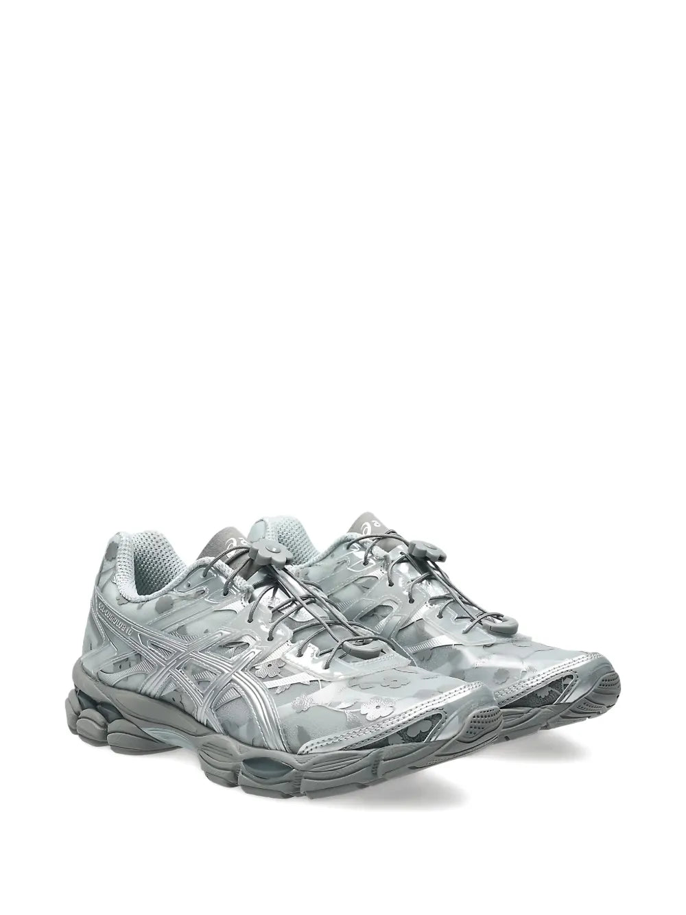 ASICS Gel-Cumulus 16 grey running shoe, 3/4 view, lace-up mesh, padded midsole
