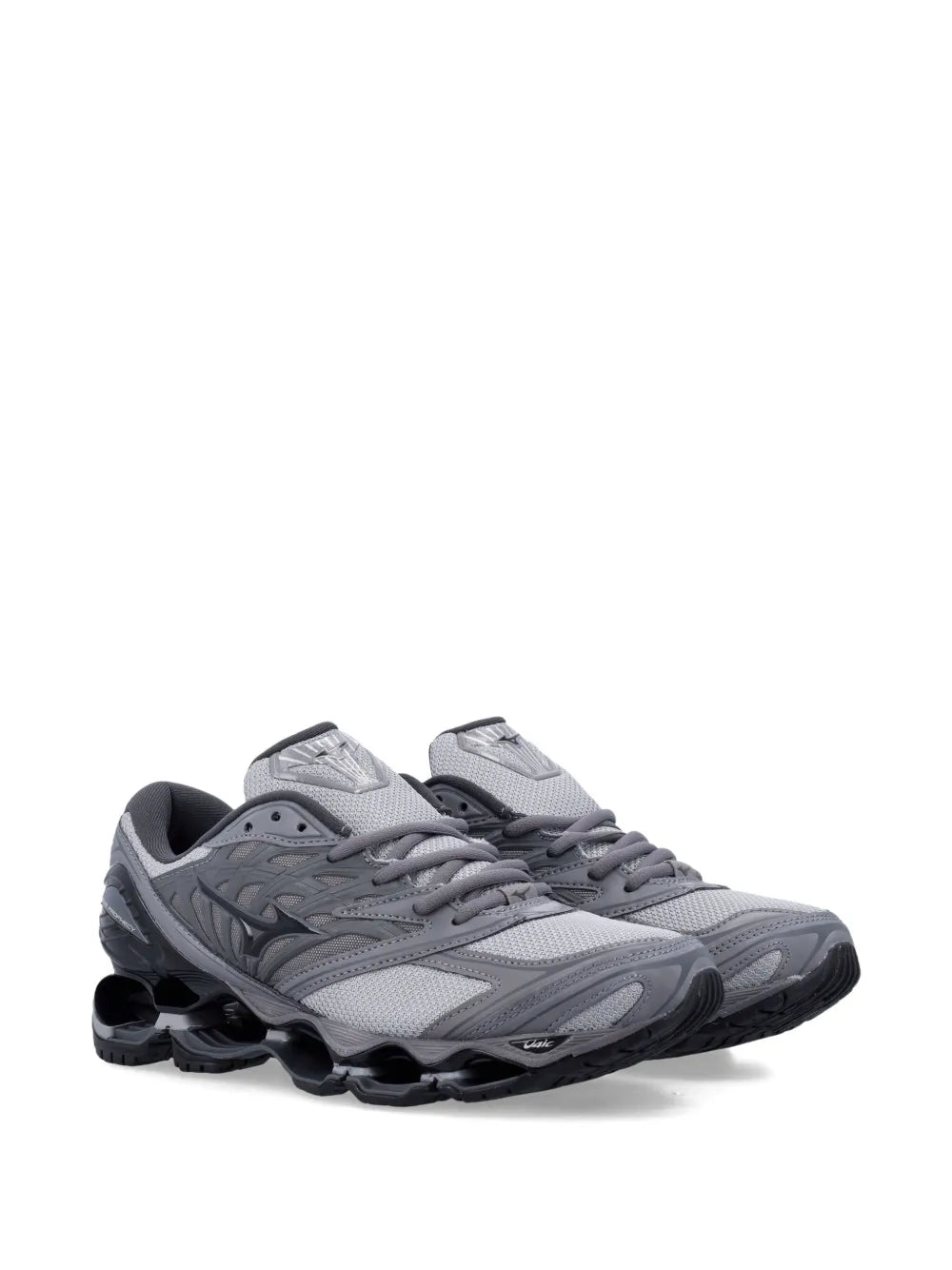 Mizuno grey lace-up running sneakers with textured overlays and glossy wave outsole