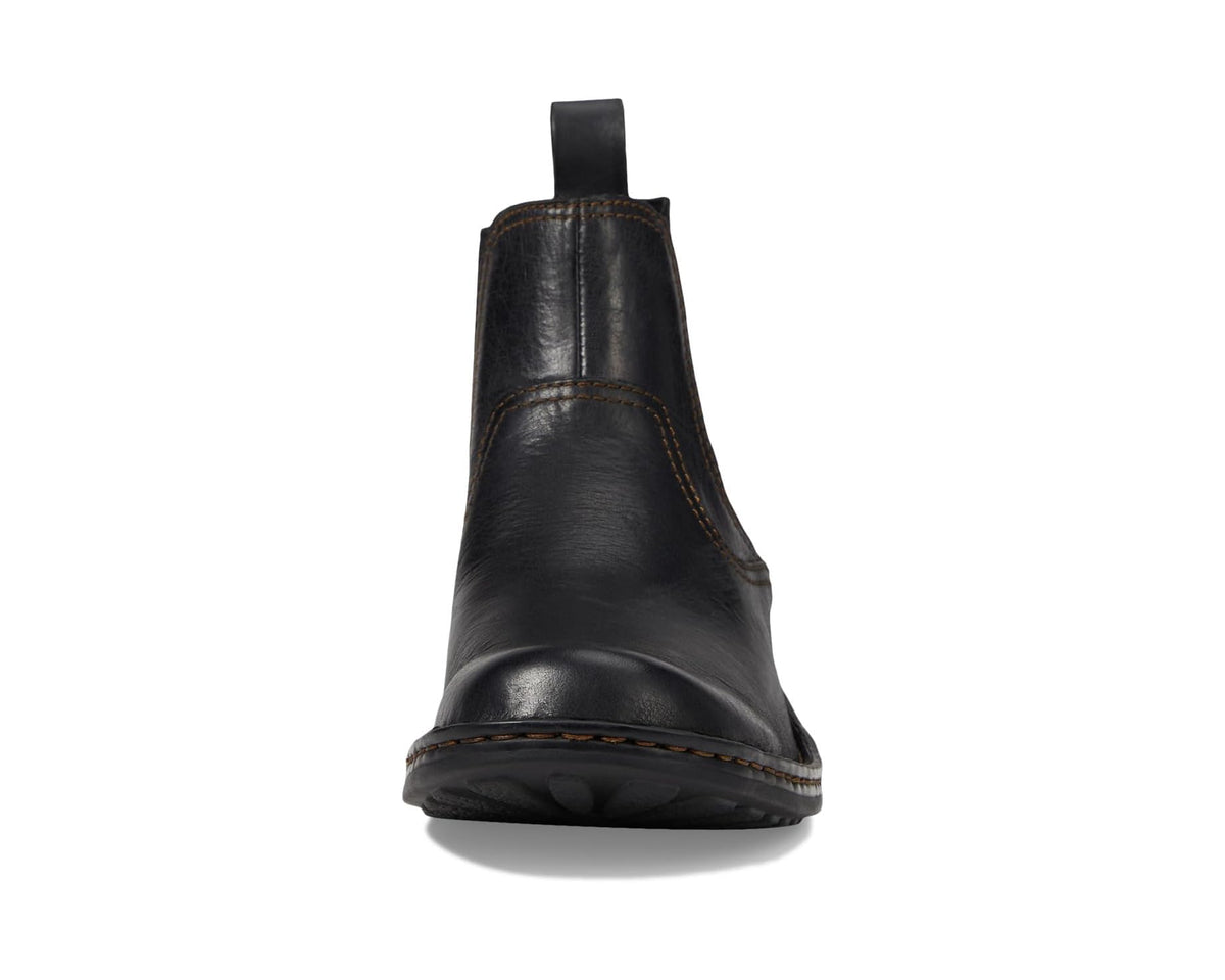 Black leather ankle Chelsea boot with elastic gore and side pull tab