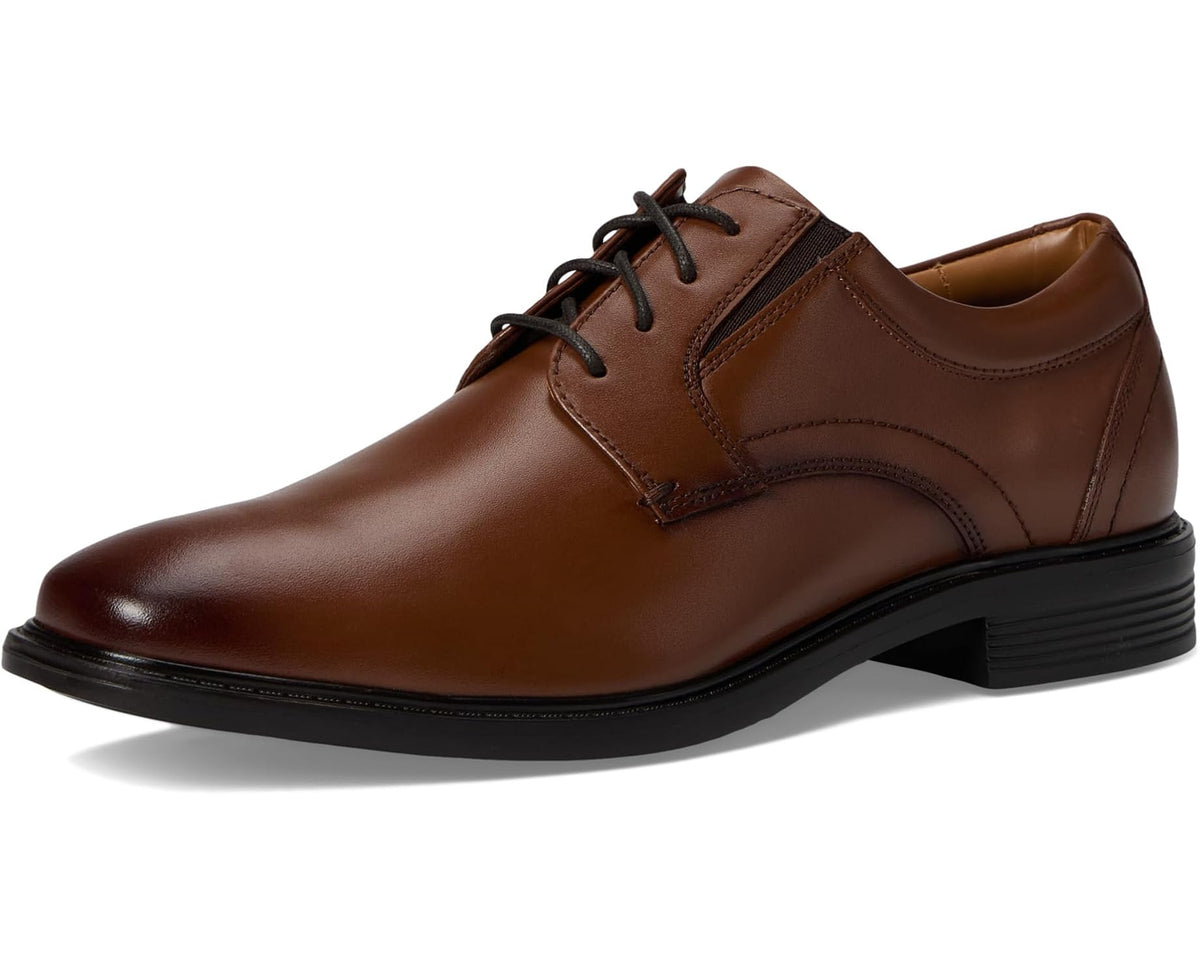 Brown leather lace-up oxford derby shoe with plain toe and black tread sole