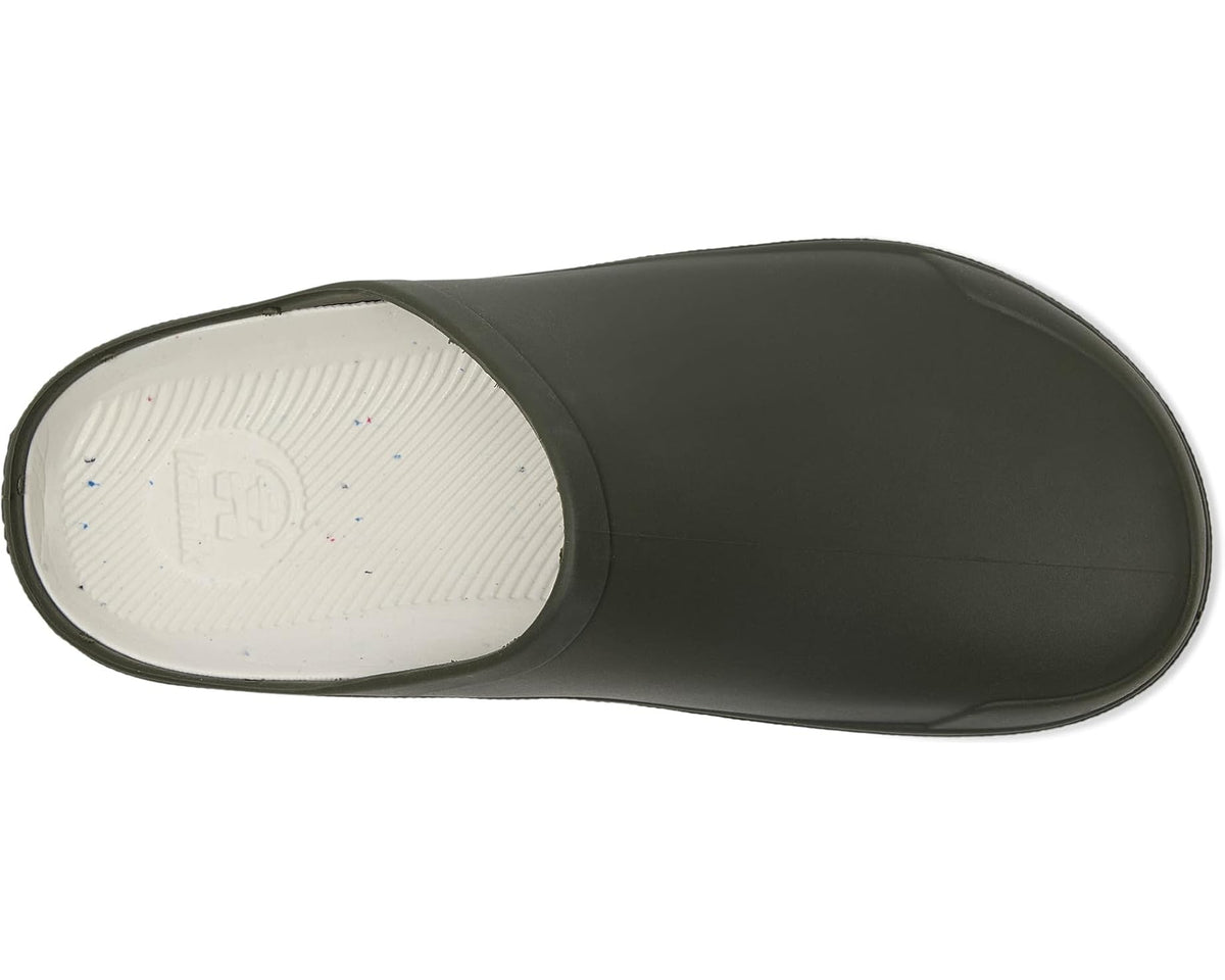 Women's Kamik slip-on clog outsole, dark olive tread pattern