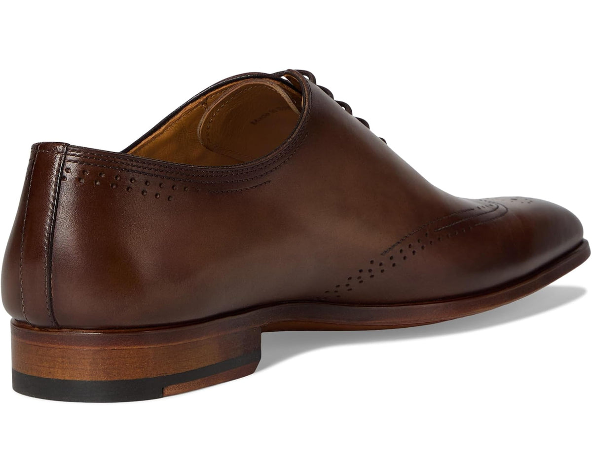 Men's leather oxford shoe heel with lace-up collar and stitched seam details