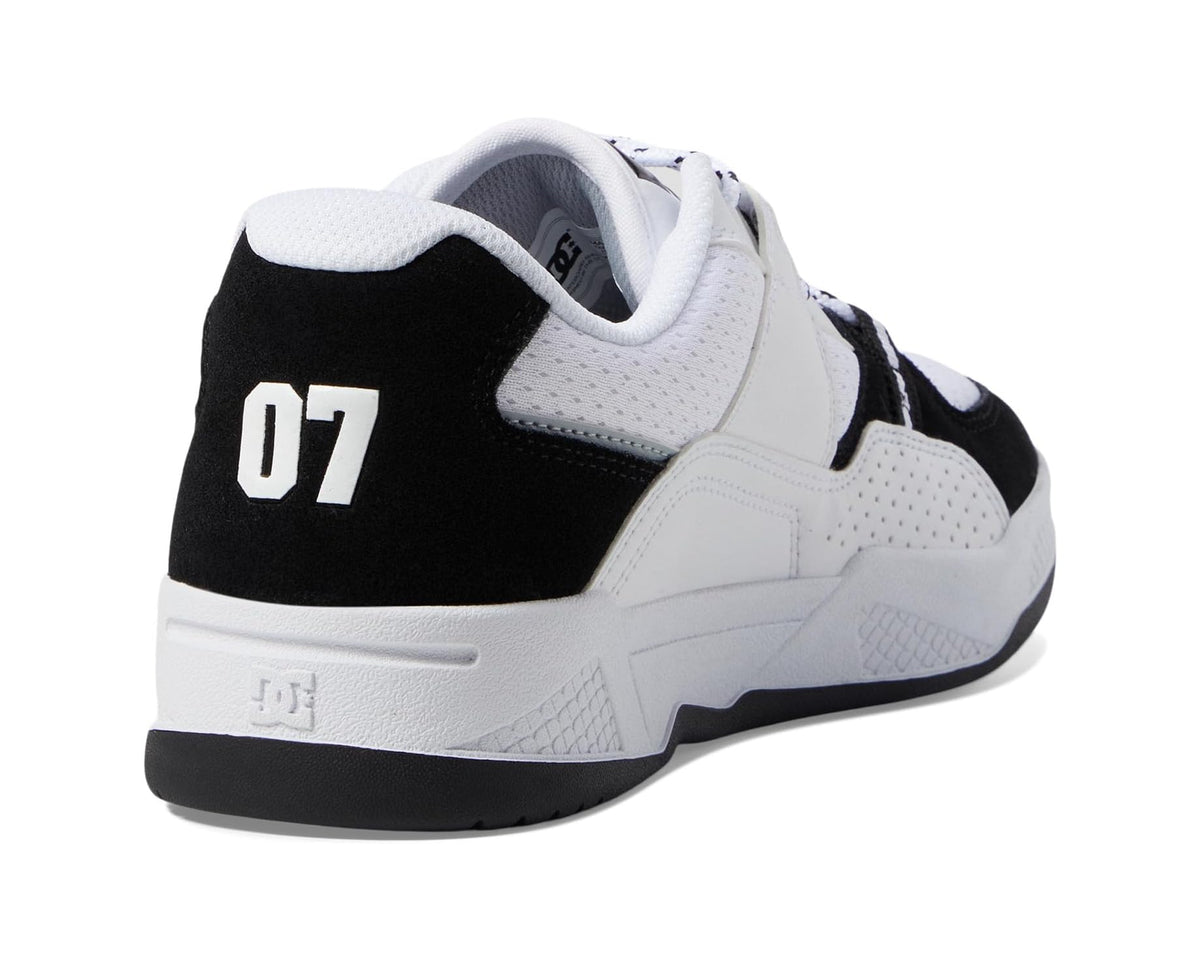 Men's sneakers heel view with black panel and white "07" number detail