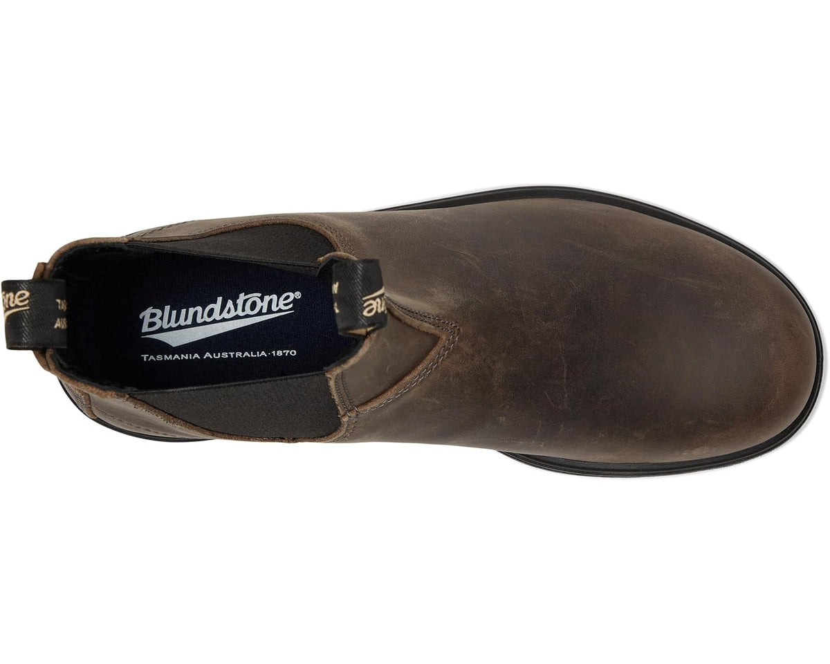 Unisex clay brown Chelsea boot with leather upper and Blundstone branding at heel
