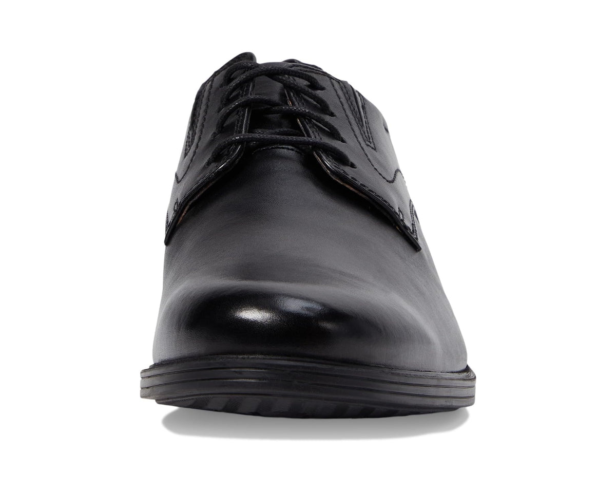 Men's Clarks black leather lace-up oxford shoe, front view with shine and laces