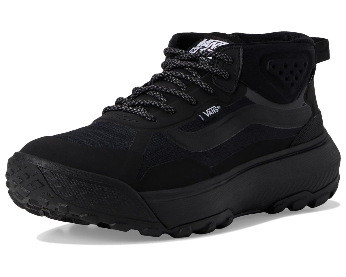 Unisex Vans MTE Crosspath mid boots, black lace-up ankle height with rubber sole