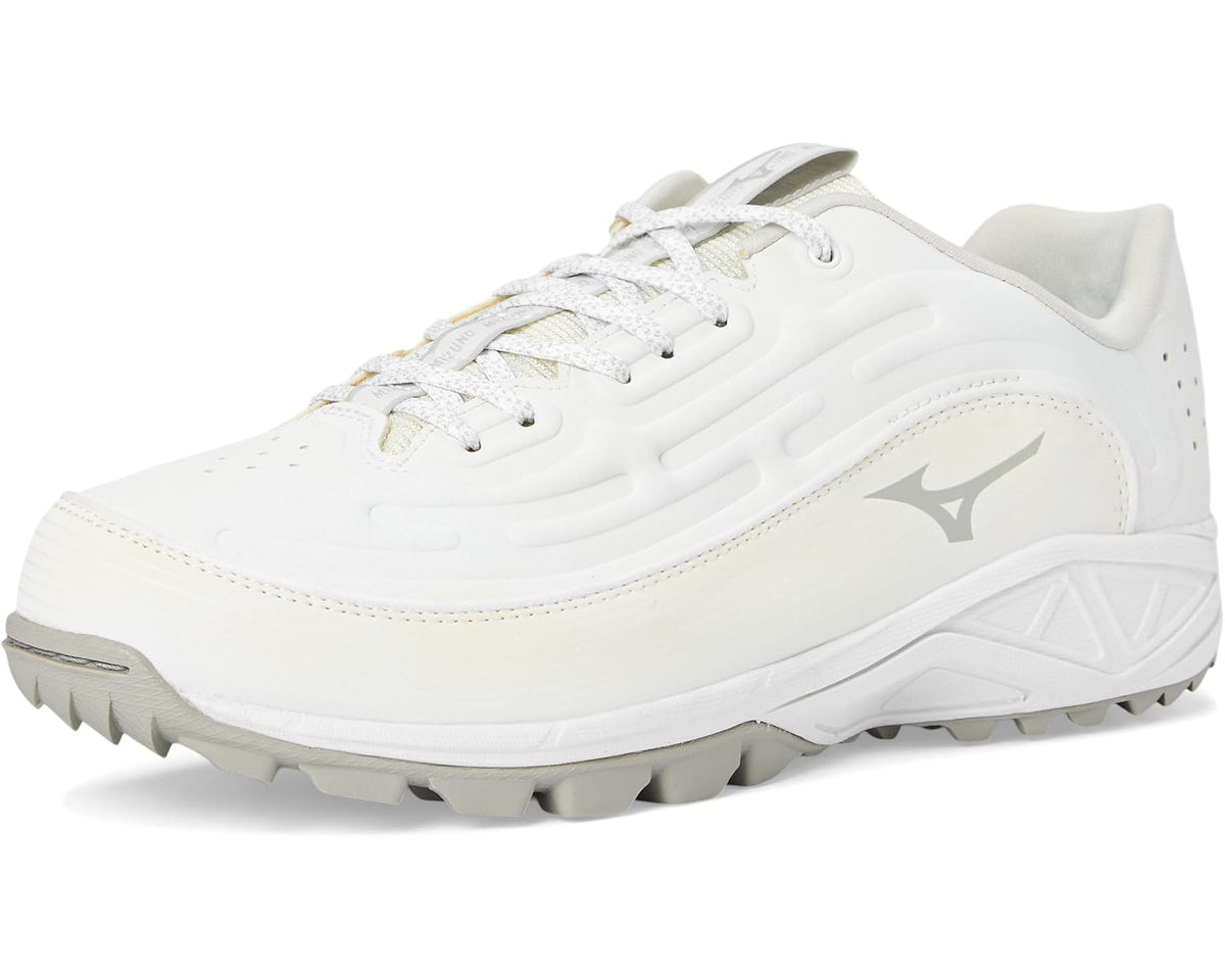 Mizuno men’s white low-top lace-up athletic shoe with front logo and traction sole