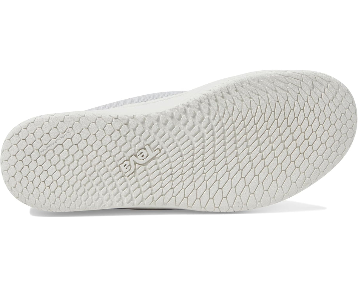 Unisex sneaker outsole with hex-pattern tread and molded logo