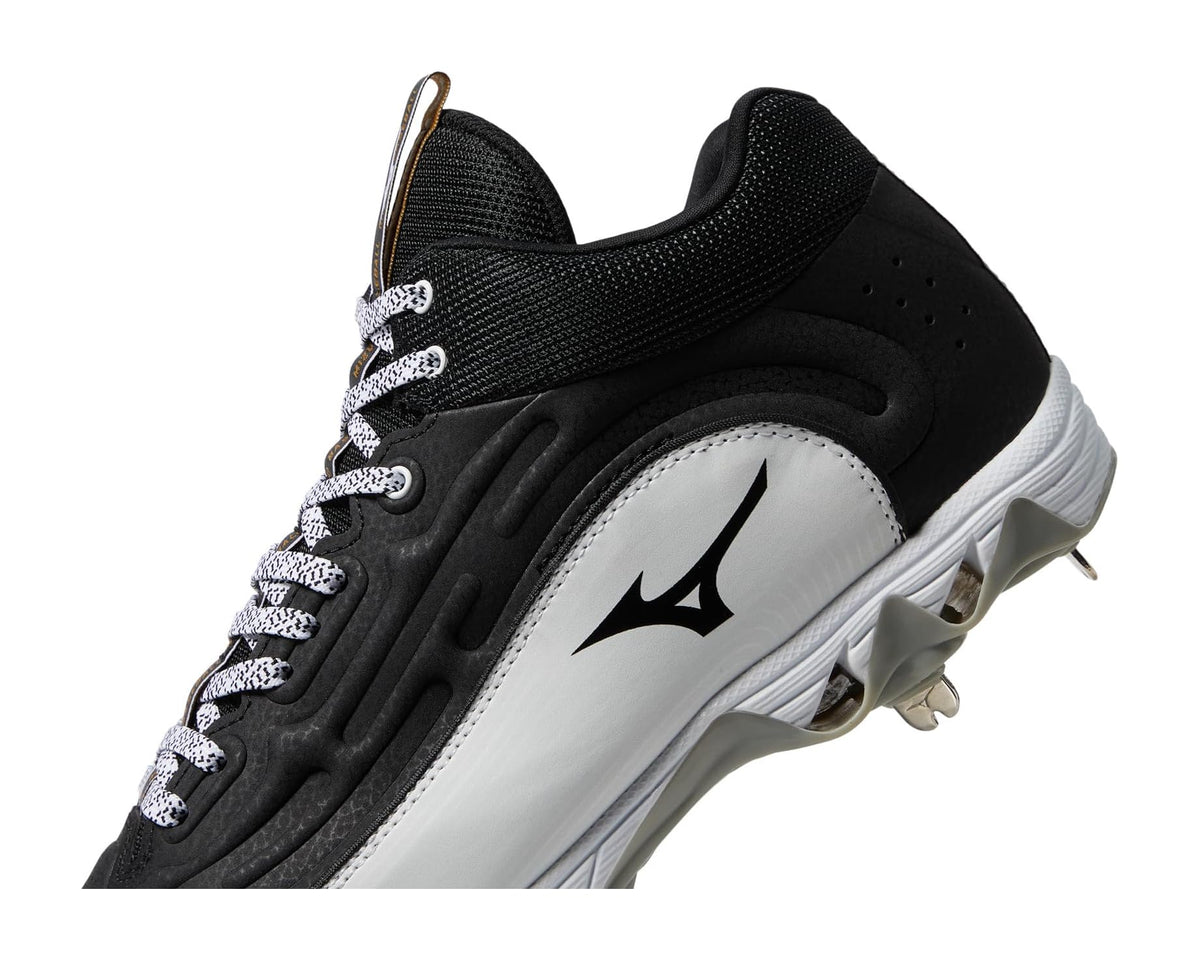 Men's mid-top baseball cleat, black textured upper with white panel and lace-up front
