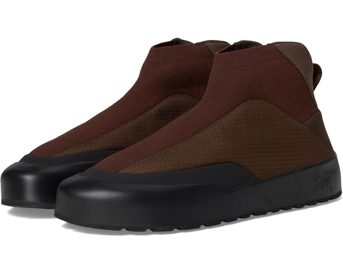 Men's insulated winter boots in carob and brown with black rubber sole