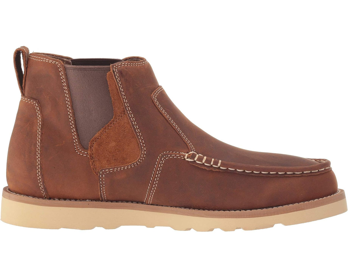 Men's oiled saddle ankle boots side view with elastic gore and moc-style stitching