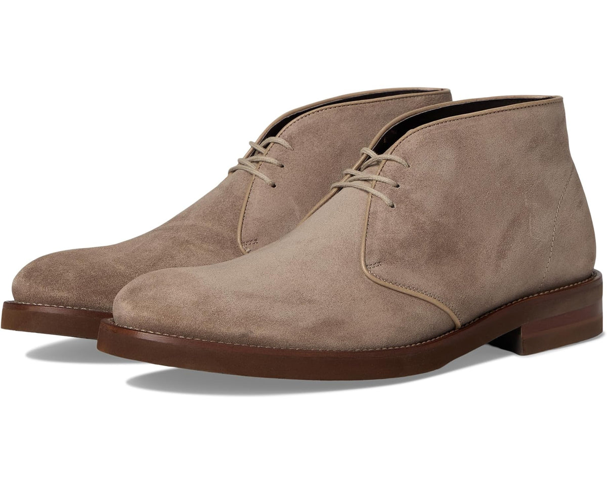 Lace-up suede chukka boot in slate-brown with stitched side panel and crepe sole