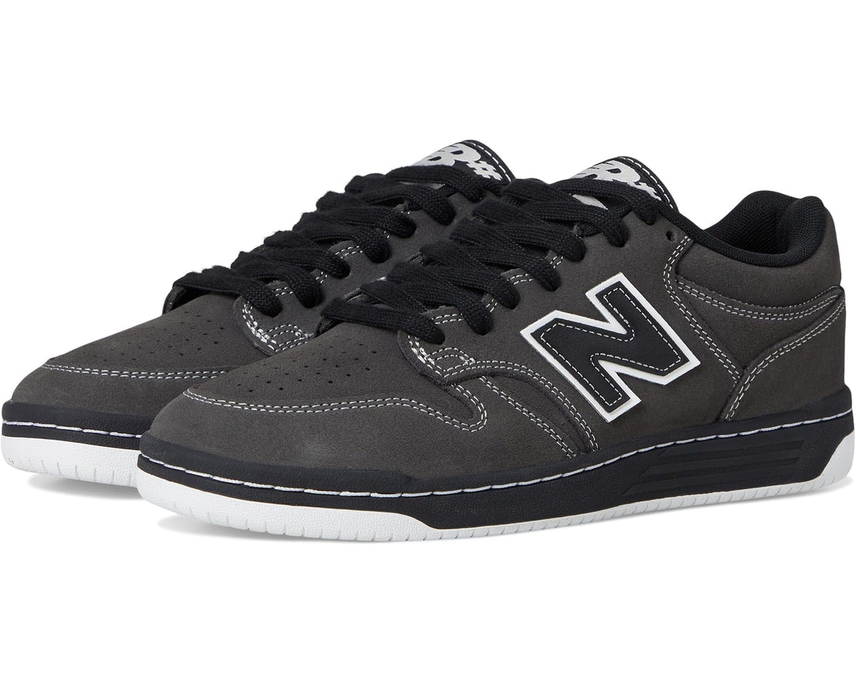 Unisex New Balance 480 low-top sneaker in dark grey and black, lace-up with N logo