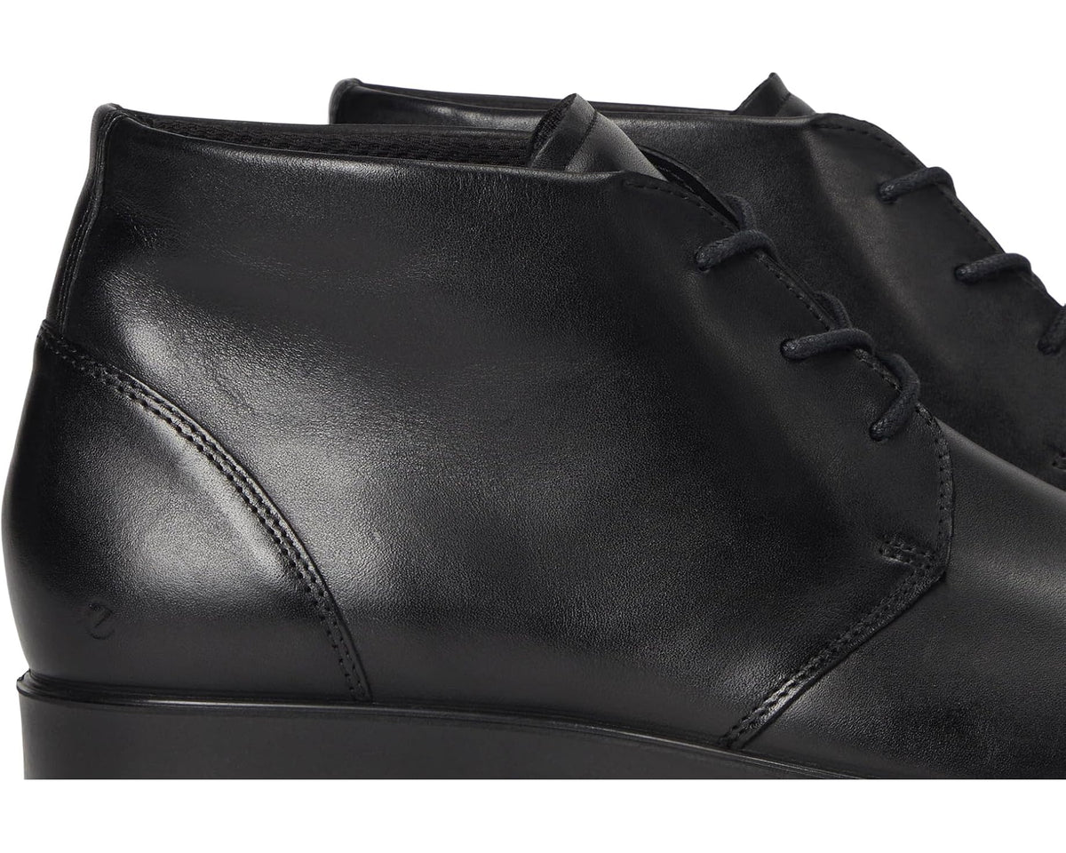 ECCO men's black leather chukka boots with stitched upper detail